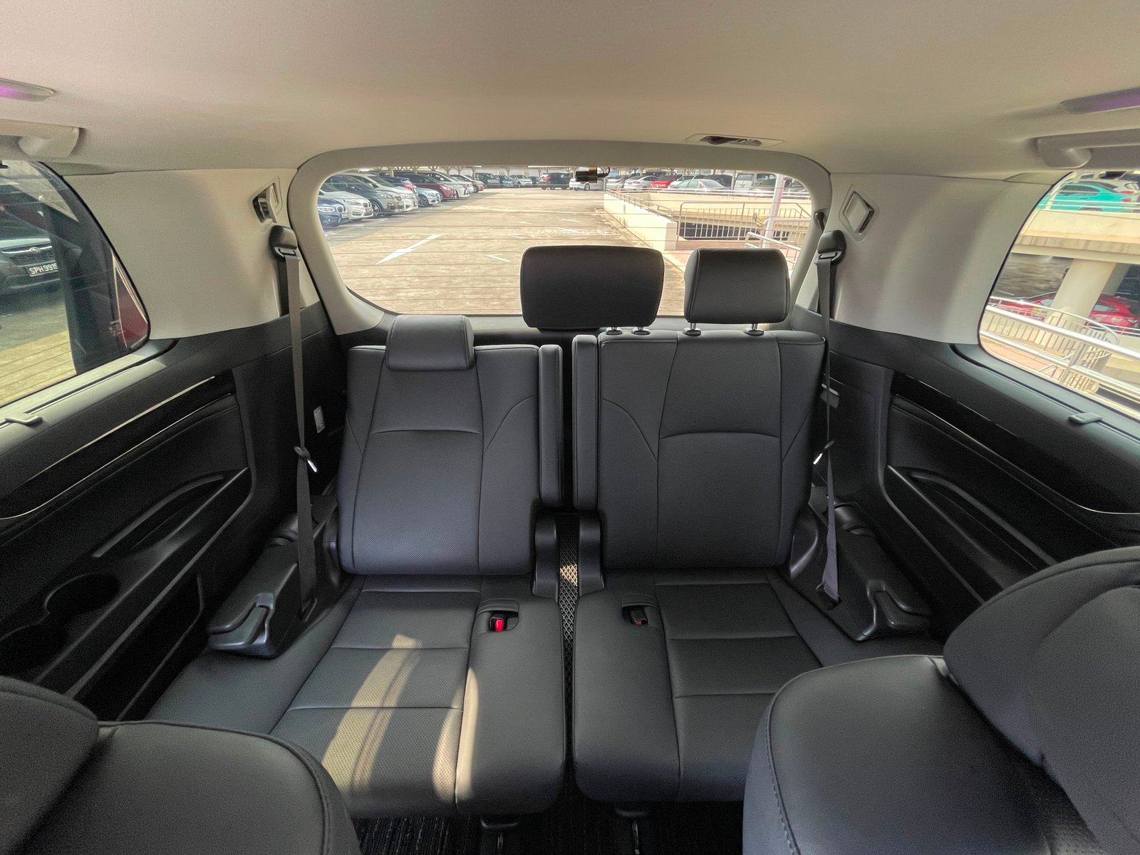 Toyota Alphard Hybrid 2.5 SR C Package photo 10